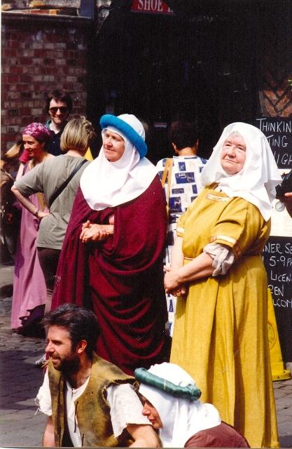 Jerusalem citizens at entry 